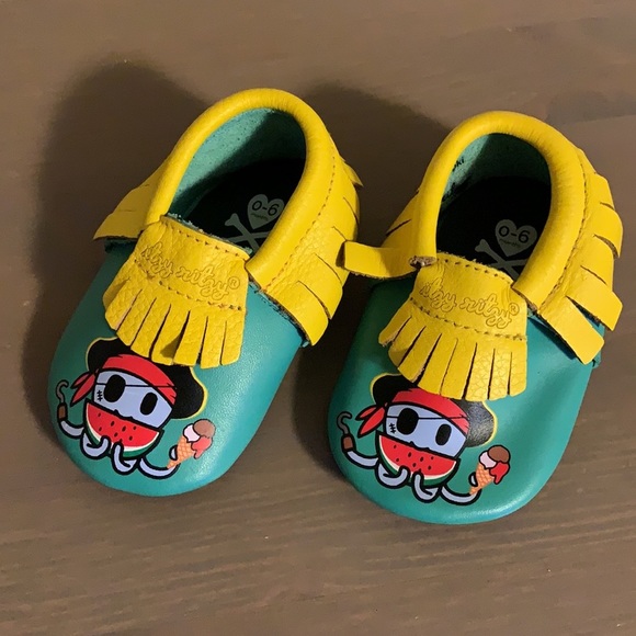 Tokidoki x Itzy Ritzy Leather Moccasins - Size 0 to 6 Months - Picture 2 of 6